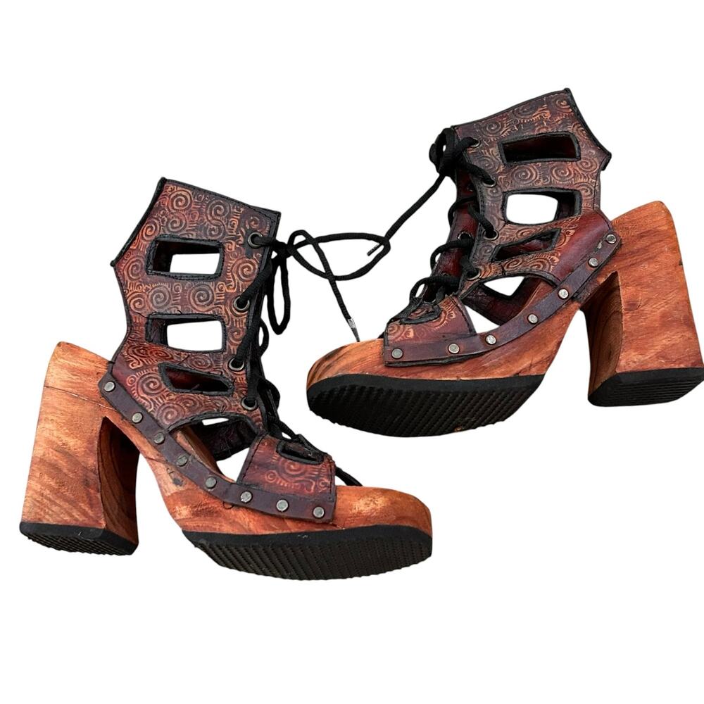 Vintage Embossed Tooled Wood Platform Heels Lace Up Gladiator Sandals Boho 7.5 -